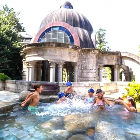 A Casa Do Aloumino Da Auga Mondariz Vt-po-00148 Y Prexigueiro Obsequio Entrada Por Persona A Circuito Termal 펜션 San Felix (Pontevedra)