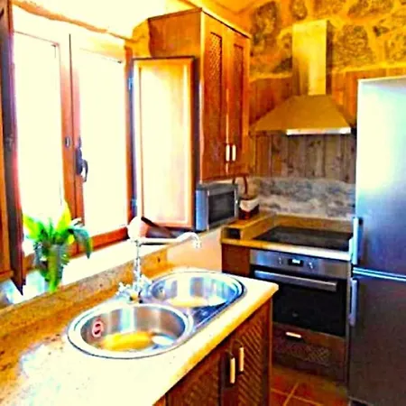 펜션 A Casa Do Aloumino Da Auga Mondariz Vt-po-00148 Y Prexigueiro Obsequio Entrada Por Persona A Circuito Termal