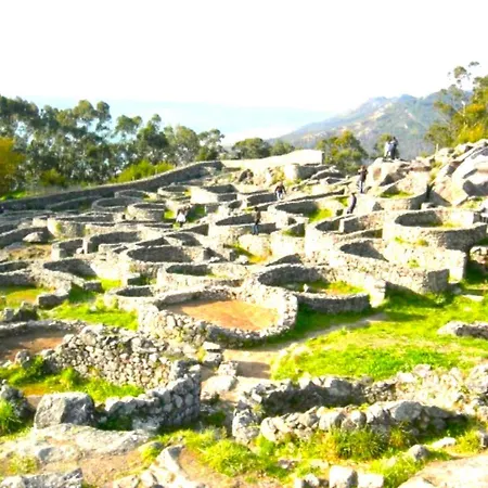 A Casa Do Aloumino Da Auga Mondariz Vt-po-00148 Y Prexigueiro Obsequio Entrada Por Persona A Circuito Termal 펜션 San Felix (Pontevedra)