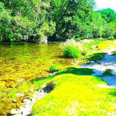A Casa Do Aloumino Da Auga Mondariz Vt-po-00148 Y Prexigueiro Obsequio Entrada Por Persona A Circuito Termal 펜션