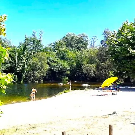 A Casa Do Aloumino Da Auga Mondariz Vt-po-00148 Y Prexigueiro Obsequio Entrada Por Persona A Circuito Termal 펜션 *