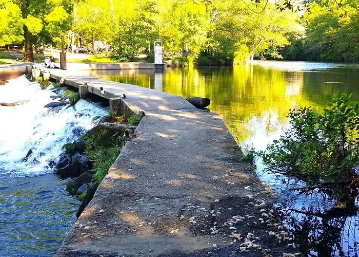 A Casa Do Aloumino Da Auga Mondariz Vt-po-00148 Y Prexigueiro Obsequio Entrada Por Persona A Circuito Termal San Felix (Pontevedra)